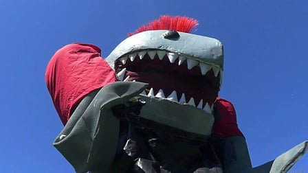 020321 / Hiigelhai glämm-metali rünnak