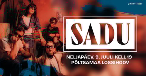 Ansambel SADU Põltsamaa lossihoovis