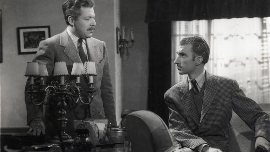 063218 / Elu varjudes