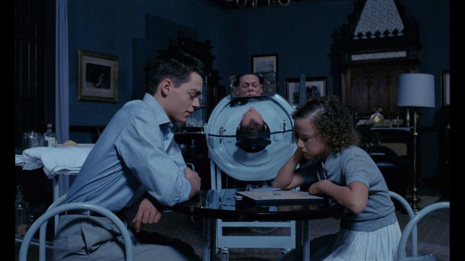 021721 / Klaasist puuris