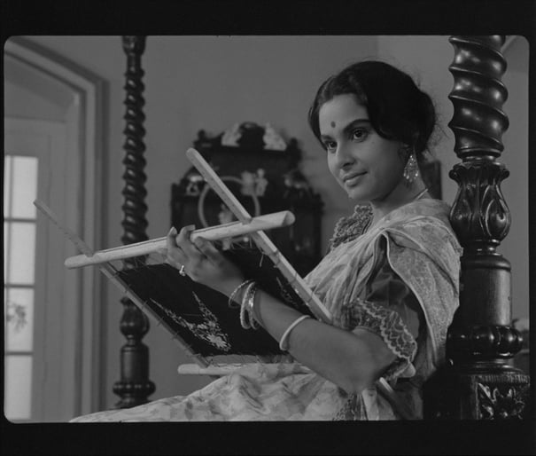 100517 / Charulata