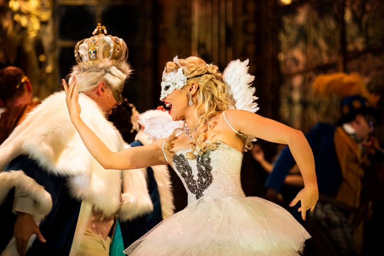 Maailmakuulus 'Tha Phantom Of the Opera' toob Eestisse Londonist kaasa 230 kostüümi